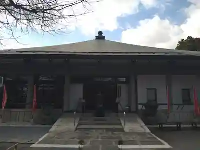 明治寺の本殿・本堂