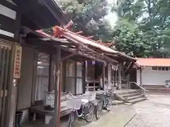 弦巻神社の建物その他