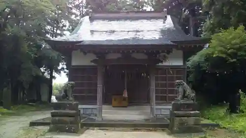 諏訪神社の本殿