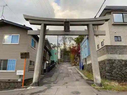 水天宮の{uncategorized: "未分類", other: "その他", undefined: "問題あり", building: "その他建物", grave: "お墓", sacred_gate: "鳥居", guardian: "狛犬", statue: "像", buddha: "仏像", history: "歴史", nature: "自然", garden: "庭園", animal: "動物", pagoda: "塔", temizu: "手水舎", mountain_gate: "山門・神門", sanctuary: "本殿・本堂", subordinate: "末社・摂社", art: "芸術", scenery: "景色", jizo: "地蔵", ema: "絵馬", goshuin: "御朱印", omikuji: "おみくじ", items: "授与品その他", amulet: "お守り", goshuincho: "御朱印帳", eats: "食事", festival: "お祭り", votive_dance: "神楽", shichigosan: "七五三参", wedding: "結婚式", experience: "体験その他", initially: "初詣", around: "周辺", anti_infection: "感染症対策"}