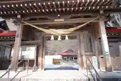 霊山神社の山門