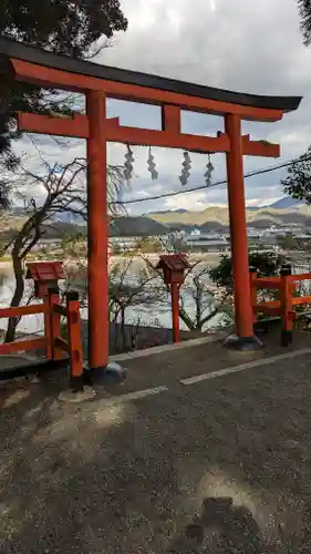 櫟谷宗像神社（松尾大社摂社）の鳥居