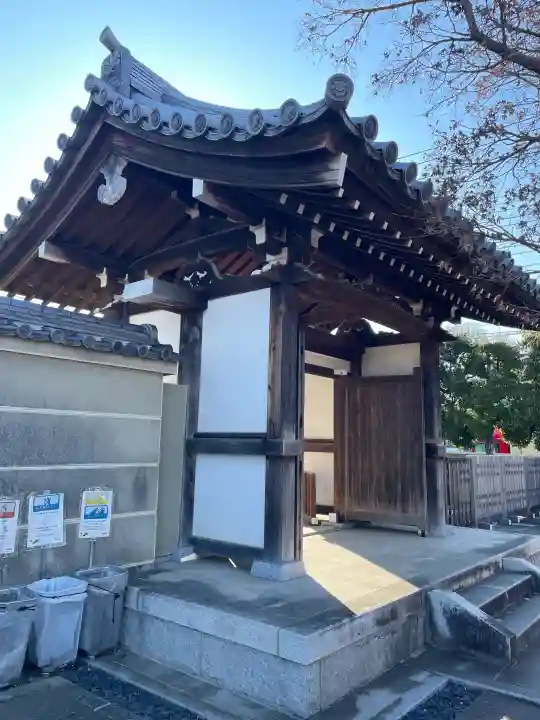 尊勝院の{uncategorized: "未分類", other: "その他", undefined: "問題あり", building: "その他建物", grave: "お墓", sacred_gate: "鳥居", guardian: "狛犬", statue: "像", buddha: "仏像", history: "歴史", nature: "自然", garden: "庭園", animal: "動物", pagoda: "塔", temizu: "手水舎", mountain_gate: "山門・神門", sanctuary: "本殿・本堂", subordinate: "末社・摂社", art: "芸術", scenery: "景色", jizo: "地蔵", ema: "絵馬", goshuin: "御朱印", omikuji: "おみくじ", items: "授与品その他", amulet: "お守り", goshuincho: "御朱印帳", eats: "食事", festival: "お祭り", votive_dance: "神楽", shichigosan: "七五三参", wedding: "結婚式", experience: "体験その他", initially: "初詣", around: "周辺", anti_infection: "感染症対策"}