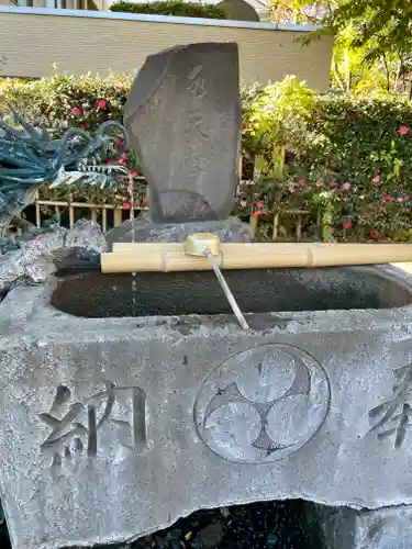 白山神社の手水舎