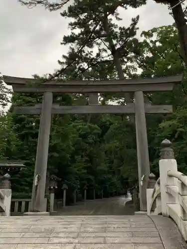 寒川神社の鳥居