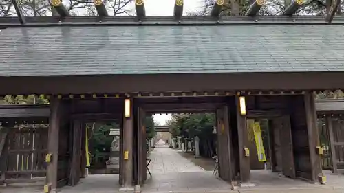 帯廣神社の山門・神門
