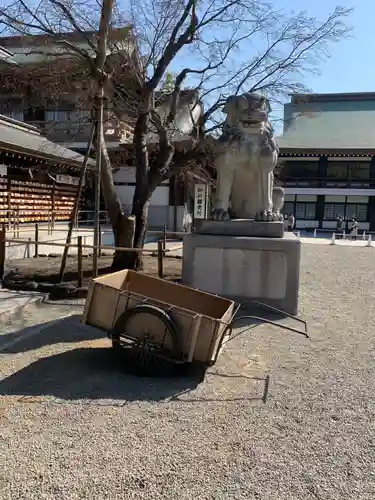 寒川神社の狛犬