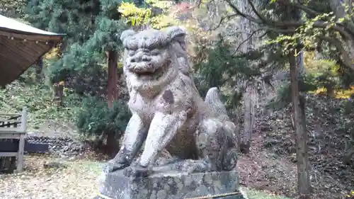 鹿妻神社の狛犬