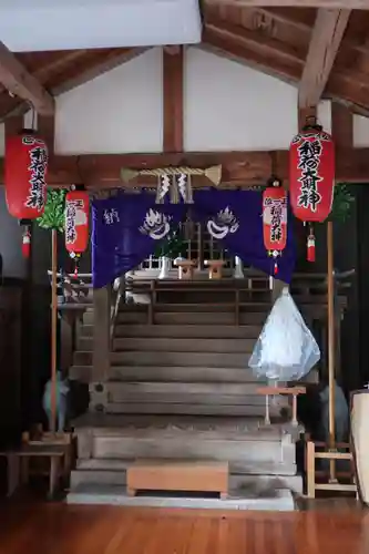 稲荷神社の本殿