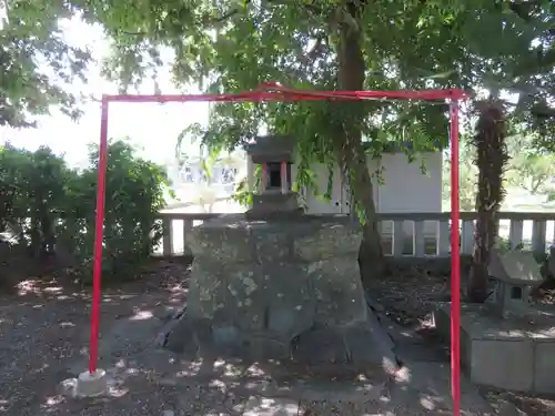 巨摩八幡宮の末社・摂社