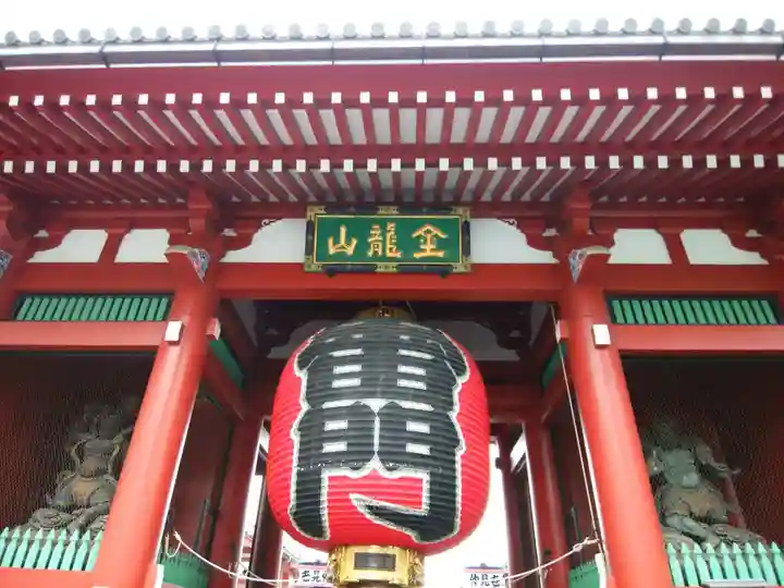 浅草寺の山門・神門