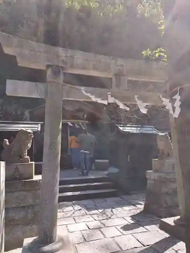 銭洗弁財天宇賀福神社(神奈川県)