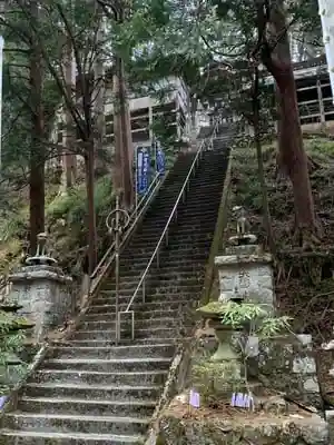 大嶽山那賀都神社の建物その他
