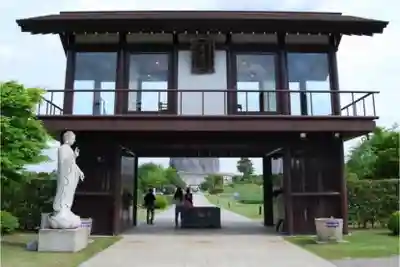 東本願寺本廟 牛久浄苑（牛久大仏）の山門・神門