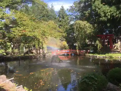 鳥海月山両所宮の庭園