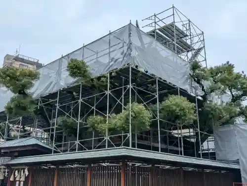 今宮戎神社の{uncategorized: "未分類", other: "その他", undefined: "問題あり", building: "その他建物", grave: "お墓", sacred_gate: "鳥居", guardian: "狛犬", statue: "像", buddha: "仏像", history: "歴史", nature: "自然", garden: "庭園", animal: "動物", pagoda: "塔", temizu: "手水舎", mountain_gate: "山門・神門", sanctuary: "本殿・本堂", subordinate: "末社・摂社", art: "芸術", scenery: "景色", jizo: "地蔵", ema: "絵馬", goshuin: "御朱印", omikuji: "おみくじ", items: "授与品その他", amulet: "お守り", goshuincho: "御朱印帳", eats: "食事", festival: "お祭り", votive_dance: "神楽", shichigosan: "七五三参", wedding: "結婚式", experience: "体験その他", initially: "初詣", around: "周辺", anti_infection: "感染症対策"}