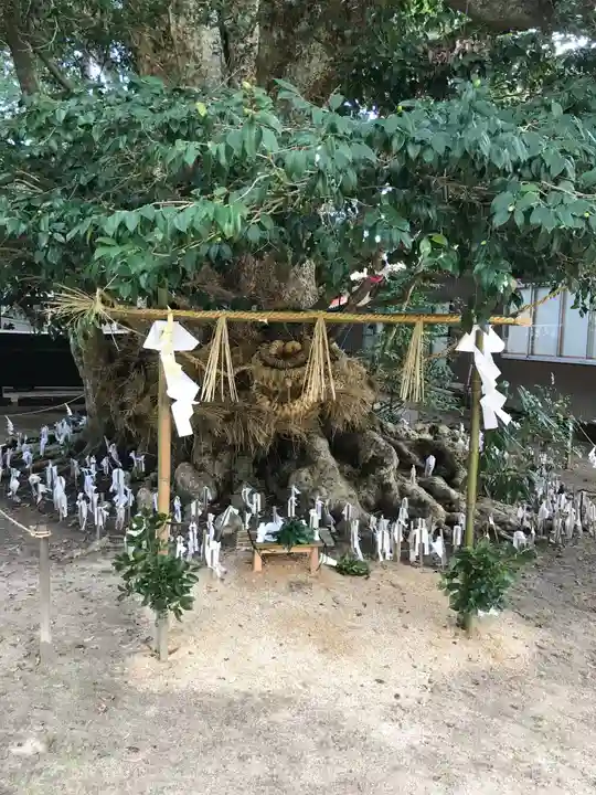 阿太加夜神社の末社・摂社