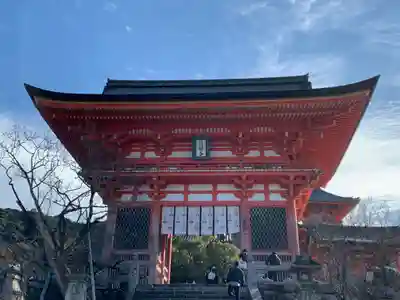 清水寺の山門・神門