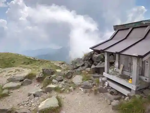 奥白根山神社の本殿