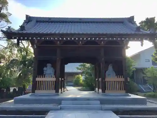 大雲寺の山門