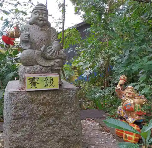 麻賀多神社の像