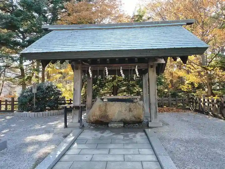 白石神社の手水舎