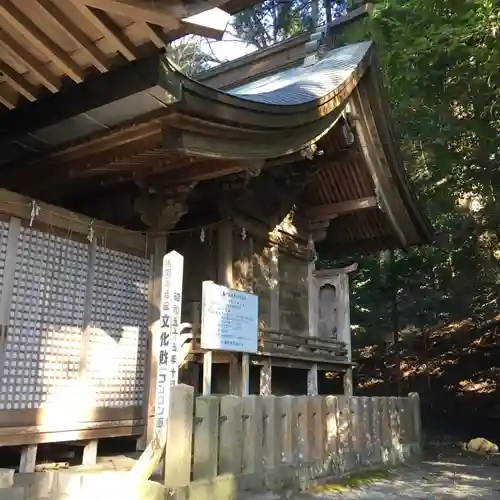 鉾納社の本殿・本堂