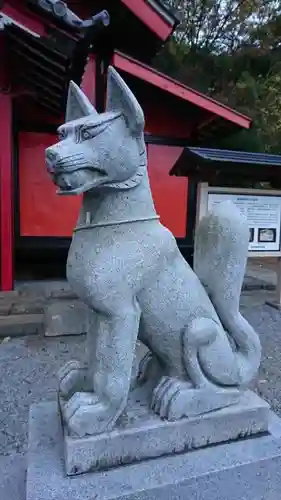 三崎稲荷神社の狛犬