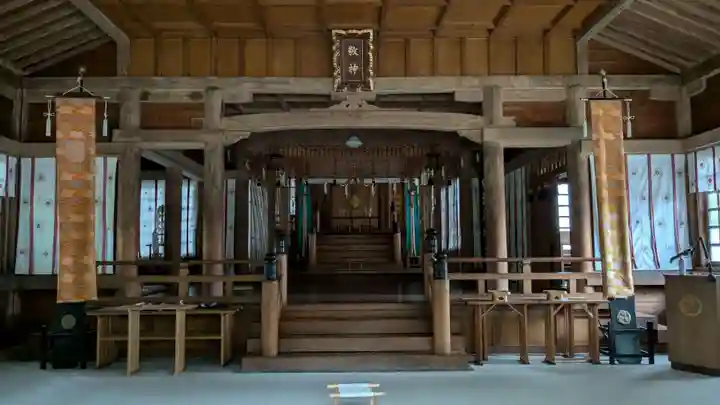 深川神社の本殿・本堂