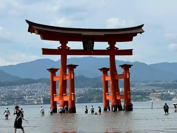 厳島神社(広島県)