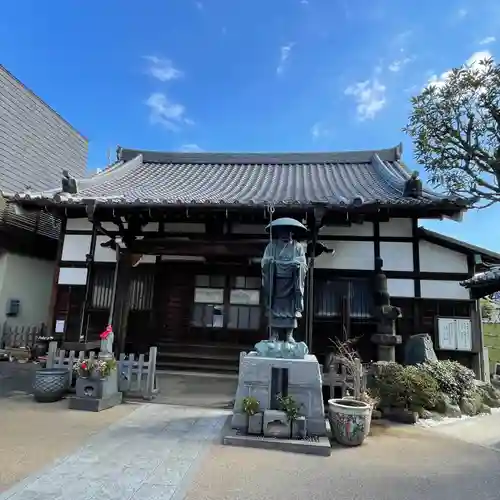 谷中西光寺の本殿・本堂