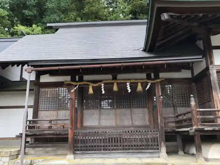 飛驒護國神社の本殿・本堂