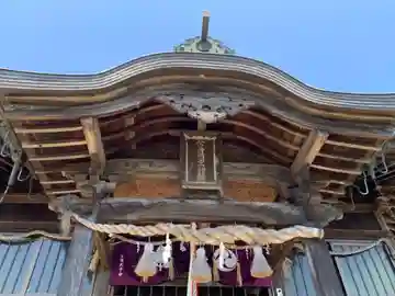 苫道国主神社の本殿・本堂