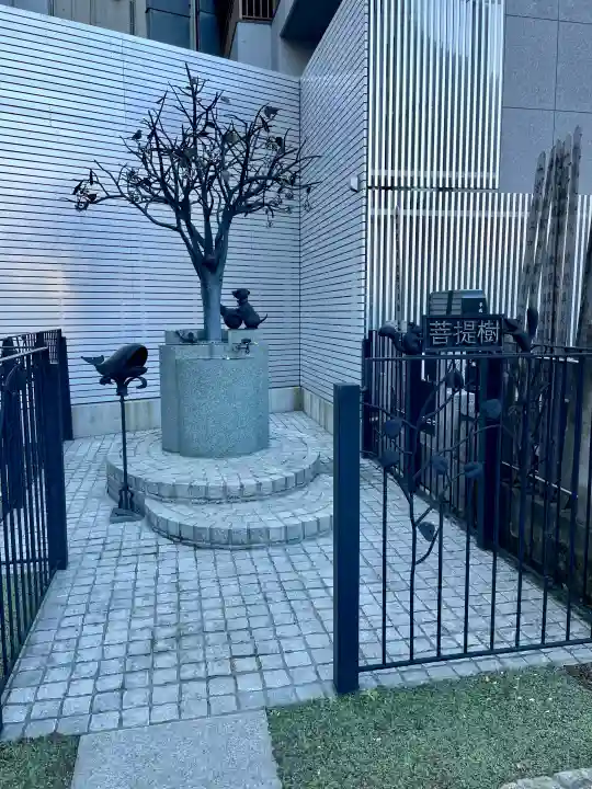 常圓寺の{uncategorized: "未分類", other: "その他", undefined: "問題あり", building: "その他建物", grave: "お墓", sacred_gate: "鳥居", guardian: "狛犬", statue: "像", buddha: "仏像", history: "歴史", nature: "自然", garden: "庭園", animal: "動物", pagoda: "塔", temizu: "手水舎", mountain_gate: "山門・神門", sanctuary: "本殿・本堂", subordinate: "末社・摂社", art: "芸術", scenery: "景色", jizo: "地蔵", ema: "絵馬", goshuin: "御朱印", omikuji: "おみくじ", items: "授与品その他", amulet: "お守り", goshuincho: "御朱印帳", eats: "食事", festival: "お祭り", votive_dance: "神楽", shichigosan: "七五三参", wedding: "結婚式", experience: "体験その他", initially: "初詣", around: "周辺", anti_infection: "感染症対策"}