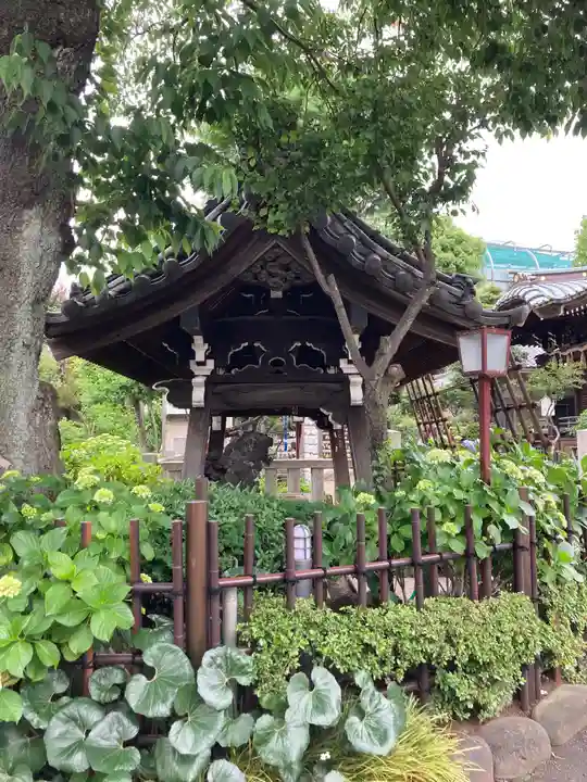 白山神社の手水舎