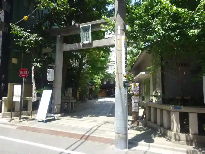 銀杏岡八幡神社の鳥居