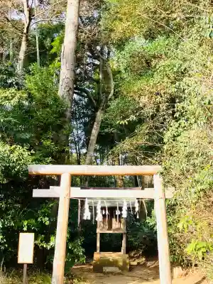 鹿島神宮の{uncategorized: "未分類", other: "その他", undefined: "問題あり", building: "その他建物", grave: "お墓", sacred_gate: "鳥居", guardian: "狛犬", statue: "像", buddha: "仏像", history: "歴史", nature: "自然", garden: "庭園", animal: "動物", pagoda: "塔", temizu: "手水舎", mountain_gate: "山門・神門", sanctuary: "本殿・本堂", subordinate: "末社・摂社", art: "芸術", scenery: "景色", jizo: "地蔵", ema: "絵馬", goshuin: "御朱印", omikuji: "おみくじ", items: "授与品その他", amulet: "お守り", goshuincho: "御朱印帳", eats: "食事", festival: "お祭り", votive_dance: "神楽", shichigosan: "七五三参", wedding: "結婚式", experience: "体験その他", initially: "初詣", around: "周辺", anti_infection: "感染症対策"}
