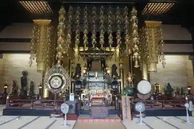 西新井大師総持寺の本殿・本堂