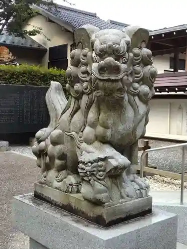 神鳥前川神社の狛犬