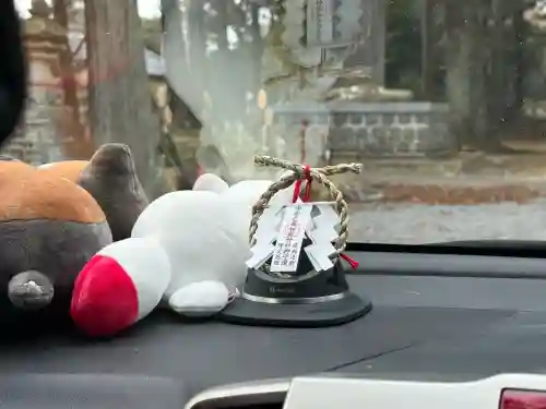 宇奈己呂和気神社の{uncategorized: "未分類", other: "その他", undefined: "問題あり", building: "その他建物", grave: "お墓", sacred_gate: "鳥居", guardian: "狛犬", statue: "像", buddha: "仏像", history: "歴史", nature: "自然", garden: "庭園", animal: "動物", pagoda: "塔", temizu: "手水舎", mountain_gate: "山門・神門", sanctuary: "本殿・本堂", subordinate: "末社・摂社", art: "芸術", scenery: "景色", jizo: "地蔵", ema: "絵馬", goshuin: "御朱印", omikuji: "おみくじ", items: "授与品その他", amulet: "お守り", goshuincho: "御朱印帳", eats: "食事", festival: "お祭り", votive_dance: "神楽", shichigosan: "七五三参", wedding: "結婚式", experience: "体験その他", initially: "初詣", around: "周辺", anti_infection: "感染症対策"}