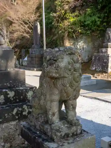 陶山神社の{uncategorized: "未分類", other: "その他", undefined: "問題あり", building: "その他建物", grave: "お墓", sacred_gate: "鳥居", guardian: "狛犬", statue: "像", buddha: "仏像", history: "歴史", nature: "自然", garden: "庭園", animal: "動物", pagoda: "塔", temizu: "手水舎", mountain_gate: "山門・神門", sanctuary: "本殿・本堂", subordinate: "末社・摂社", art: "芸術", scenery: "景色", jizo: "地蔵", ema: "絵馬", goshuin: "御朱印", omikuji: "おみくじ", items: "授与品その他", amulet: "お守り", goshuincho: "御朱印帳", eats: "食事", festival: "お祭り", votive_dance: "神楽", shichigosan: "七五三参", wedding: "結婚式", experience: "体験その他", initially: "初詣", around: "周辺", anti_infection: "感染症対策"}