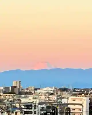 多摩川浅間神社の{uncategorized: "未分類", other: "その他", undefined: "問題あり", building: "その他建物", grave: "お墓", sacred_gate: "鳥居", guardian: "狛犬", statue: "像", buddha: "仏像", history: "歴史", nature: "自然", garden: "庭園", animal: "動物", pagoda: "塔", temizu: "手水舎", mountain_gate: "山門・神門", sanctuary: "本殿・本堂", subordinate: "末社・摂社", art: "芸術", scenery: "景色", jizo: "地蔵", ema: "絵馬", goshuin: "御朱印", omikuji: "おみくじ", items: "授与品その他", amulet: "お守り", goshuincho: "御朱印帳", eats: "食事", festival: "お祭り", votive_dance: "神楽", shichigosan: "七五三参", wedding: "結婚式", experience: "体験その他", initially: "初詣", around: "周辺", anti_infection: "感染症対策"}