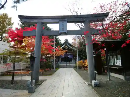 彌彦神社　(伊夜日子神社)の鳥居
