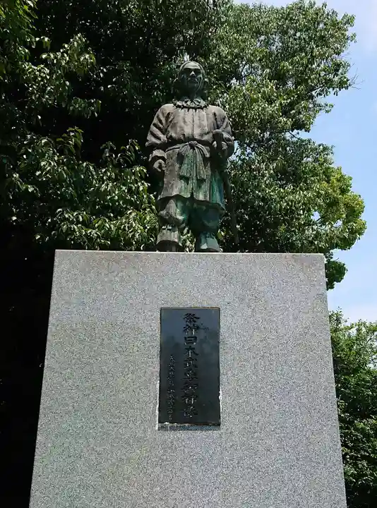 和泉國一之宮 大鳥大社の像