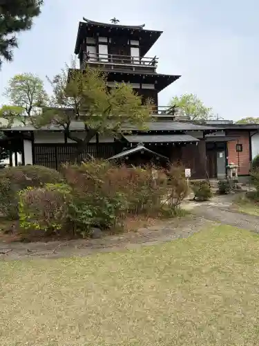 観音寺（世田谷山観音寺）の{uncategorized: "未分類", other: "その他", undefined: "問題あり", building: "その他建物", grave: "お墓", sacred_gate: "鳥居", guardian: "狛犬", statue: "像", buddha: "仏像", history: "歴史", nature: "自然", garden: "庭園", animal: "動物", pagoda: "塔", temizu: "手水舎", mountain_gate: "山門・神門", sanctuary: "本殿・本堂", subordinate: "末社・摂社", art: "芸術", scenery: "景色", jizo: "地蔵", ema: "絵馬", goshuin: "御朱印", omikuji: "おみくじ", items: "授与品その他", amulet: "お守り", goshuincho: "御朱印帳", eats: "食事", festival: "お祭り", votive_dance: "神楽", shichigosan: "七五三参", wedding: "結婚式", experience: "体験その他", initially: "初詣", around: "周辺", anti_infection: "感染症対策"}