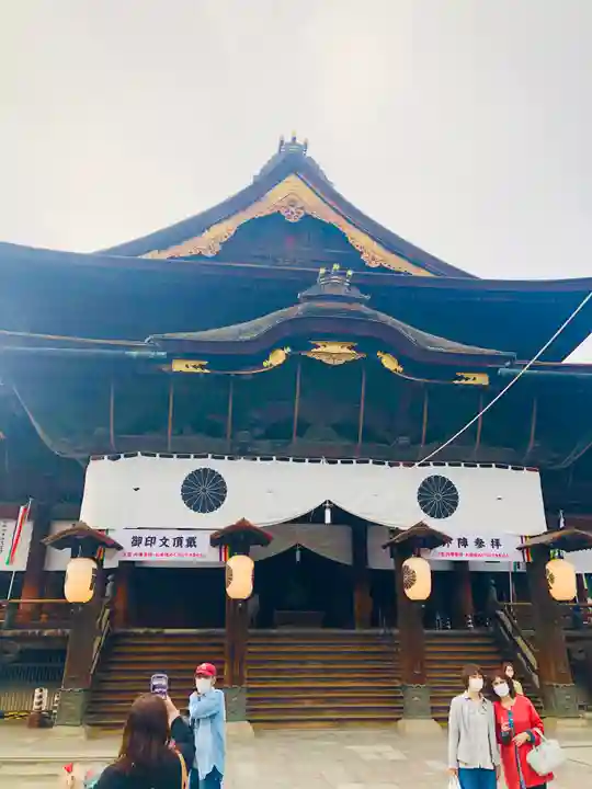 善光寺の本殿・本堂