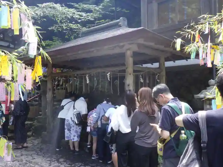 貴船神社の手水舎