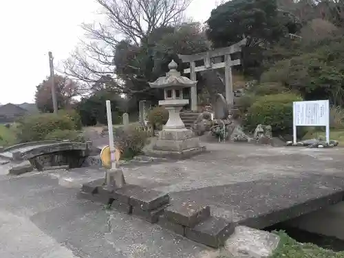 鎮懐石八幡宮の鳥居