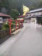 中之嶽神社の建物その他