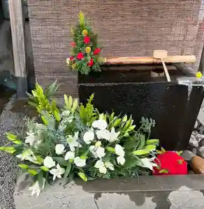 上尾御嶽神社の手水舎(2022年12月17日(土) 14時45分30秒投稿)